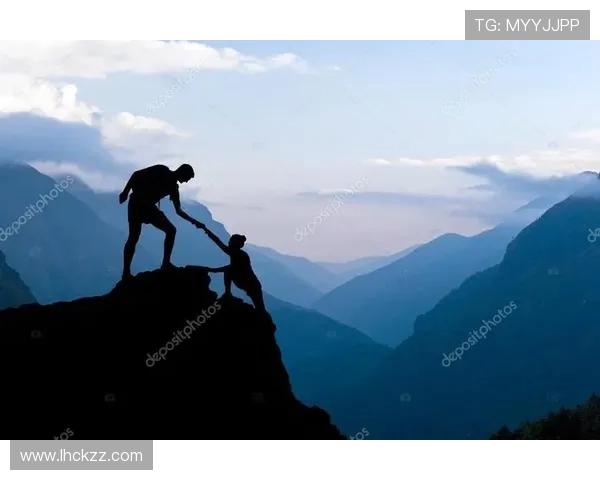 重庆攀岩队团队协作模式深度解析与其他队伍的对比研究